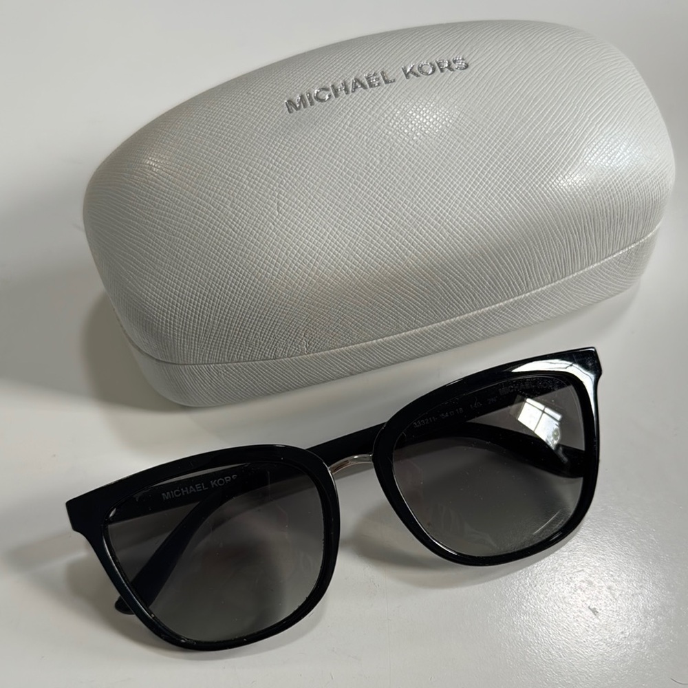 Michael Kors Sunglasses 🕶️ - Picture 6 of 6